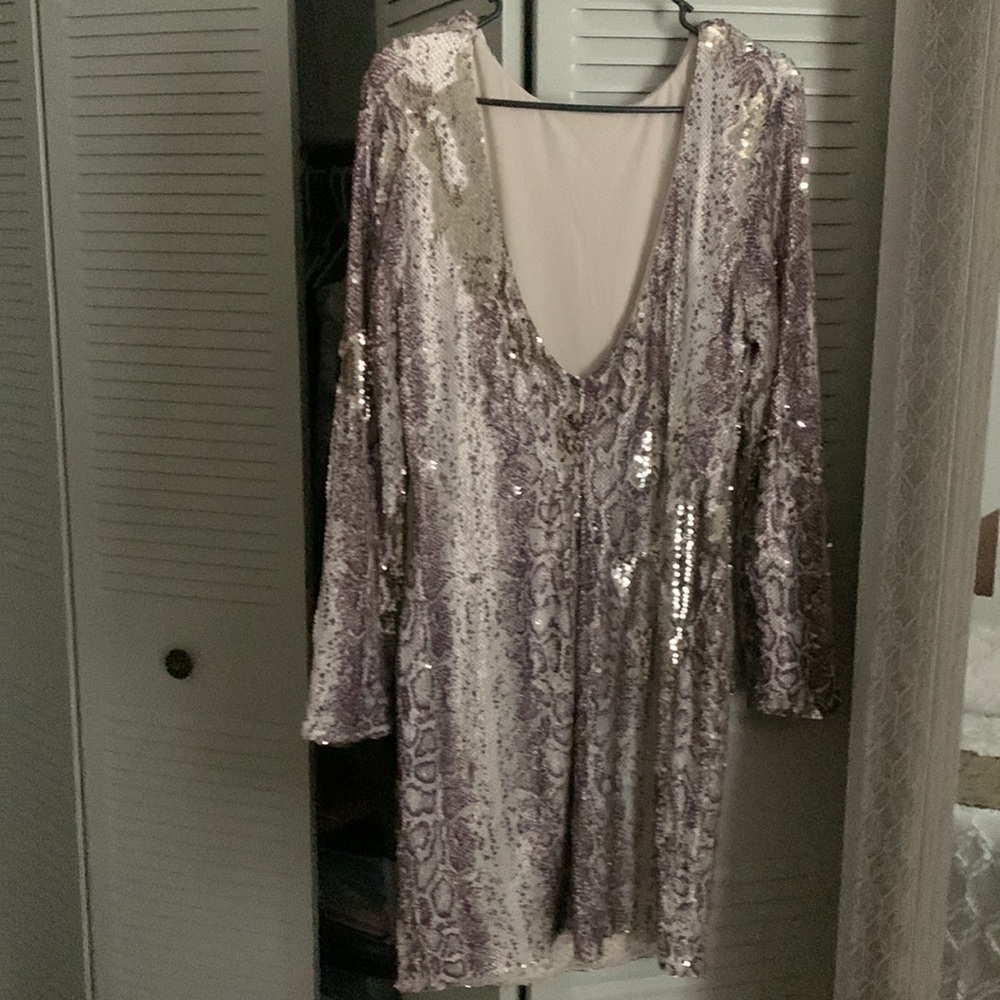 DRESS THE POPULATION … WORN ONCE! - Picture 2 of 3